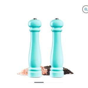 NEW DASH Aqua Electric Salt and Pepper Mills